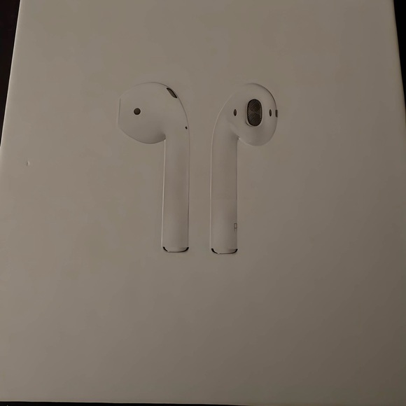 Apple AirPods Wireless Earbuds